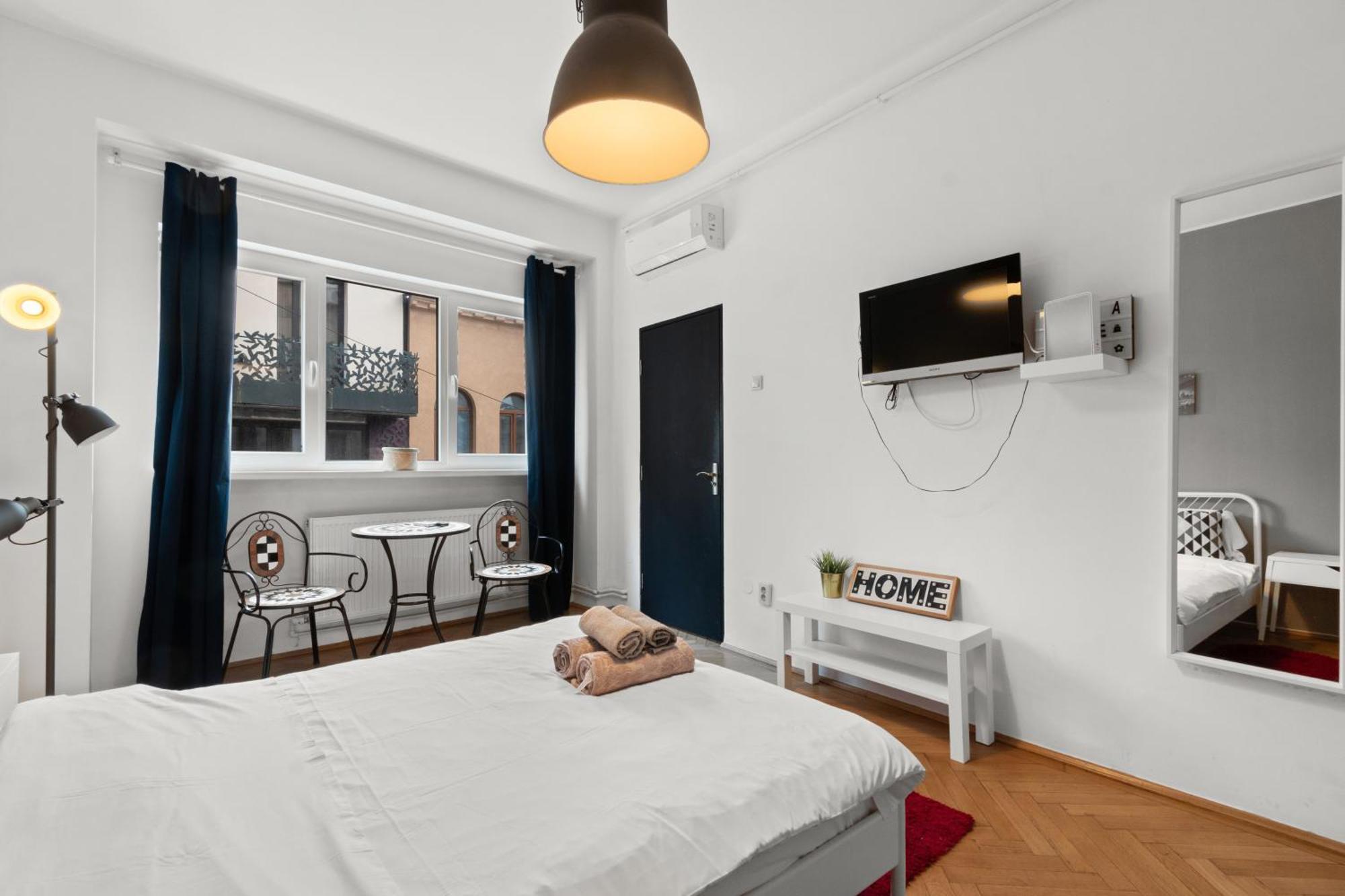 Апартаменты Old Town Studio 23B Бухарест Экстерьер фото