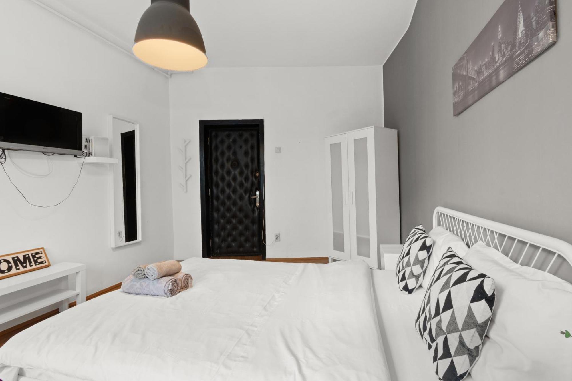 Апартаменты Old Town Studio 23B Бухарест Экстерьер фото